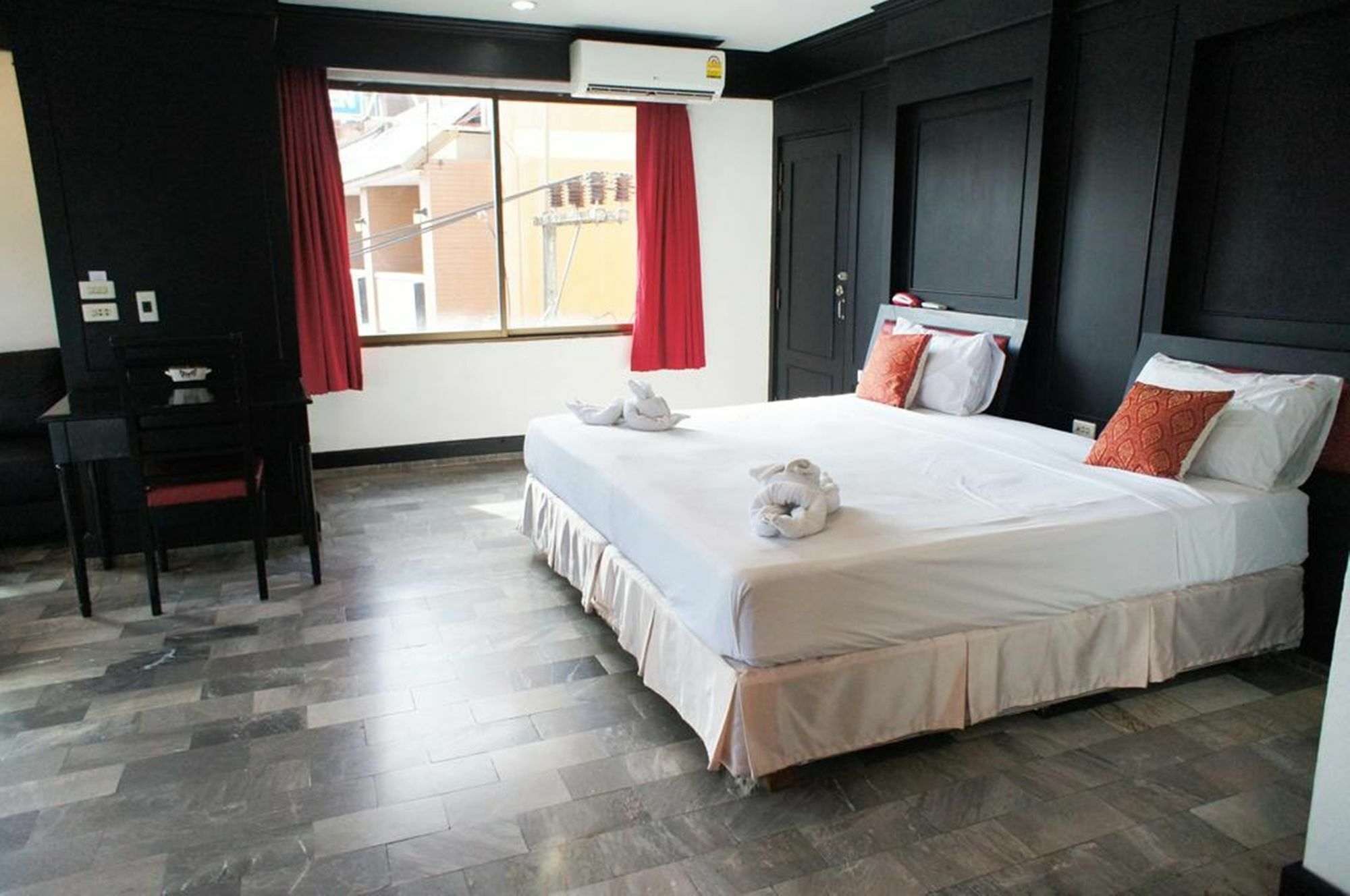 Patong Holiday Dream Hotel Екстериор снимка