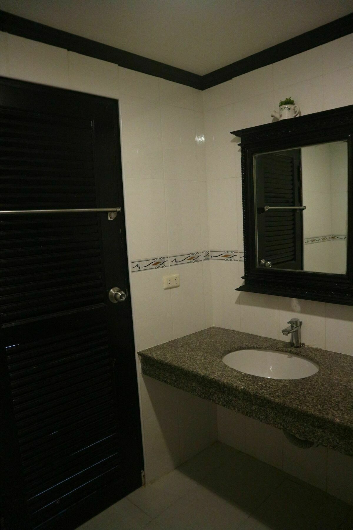Patong Holiday Dream Hotel Екстериор снимка
