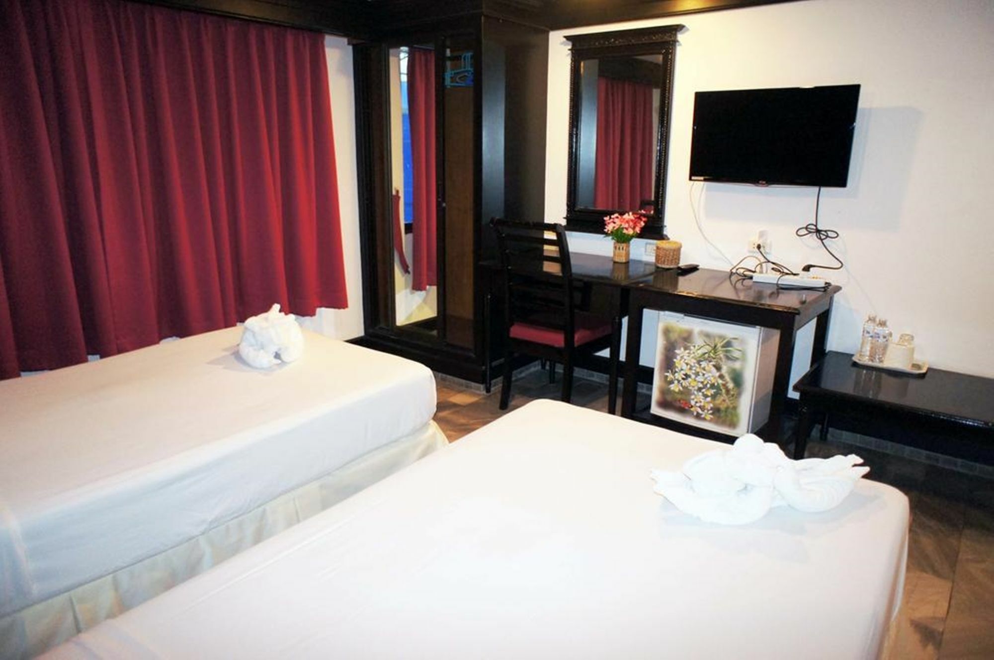 Patong Holiday Dream Hotel Екстериор снимка