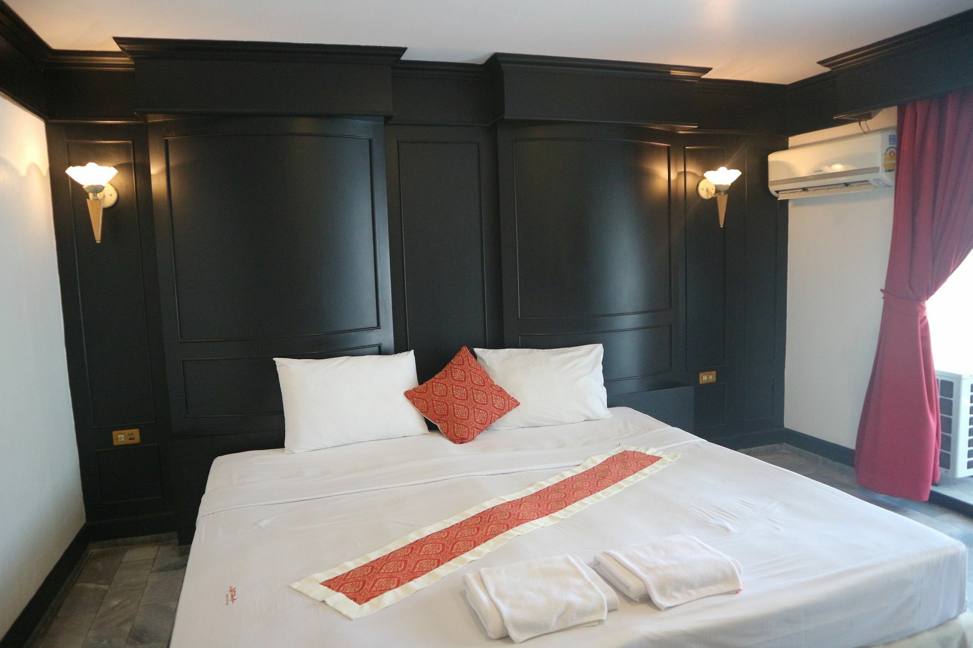 Patong Holiday Dream Hotel Екстериор снимка